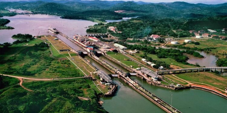 ট্রাম্প কেন পানামা খাল ফেরত চান