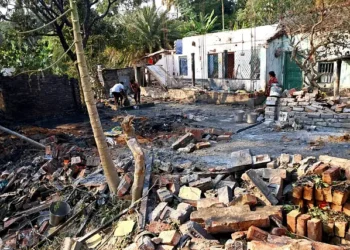 ভারতের পশ্চিমবঙ্গে আতশবাজির কারখানায় বিস্ফোরণ, দগ্ধ ৩