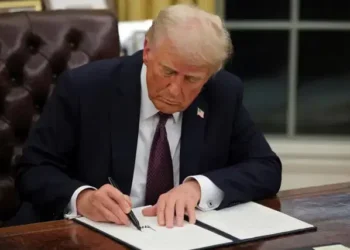 ট্রাম্পের নির্বাহী আদেশ : যুক্তরাষ্ট্রে জন্মসূত্রে নাগরিকত্ব বাতিলে কারা ক্ষতিগ্রস্ত হবেন