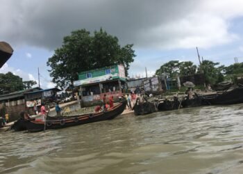 অভয়মিত্রঘাট ইজারা পেতে চসিকের প্রতি সাম্পান মাঝিদের আহ্বান