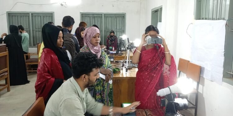 চন্দনাইশে ভোটার তালিকা হালনাগাদ কর্মসূচির ছবি তোলা কার্যক্রম শুরু