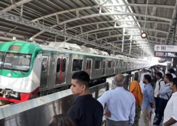 মেট্রোরেলে একদিনে রেকর্ড ৪ লাখের বেশি যাত্রী যাতায়াত করেছে