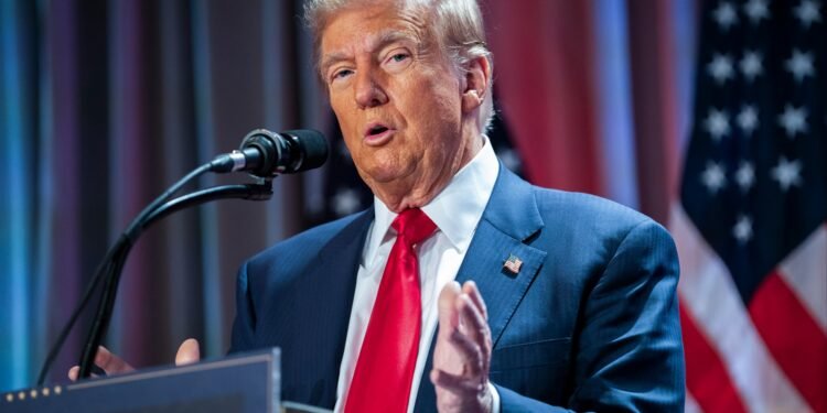 গাড়ি আমদানিতে ২৫ শতাংশ শুল্ক আরোপের ঘোষণা যুক্তরাষ্ট্রের প্রেসিডেন্ট ট্রাম্পের