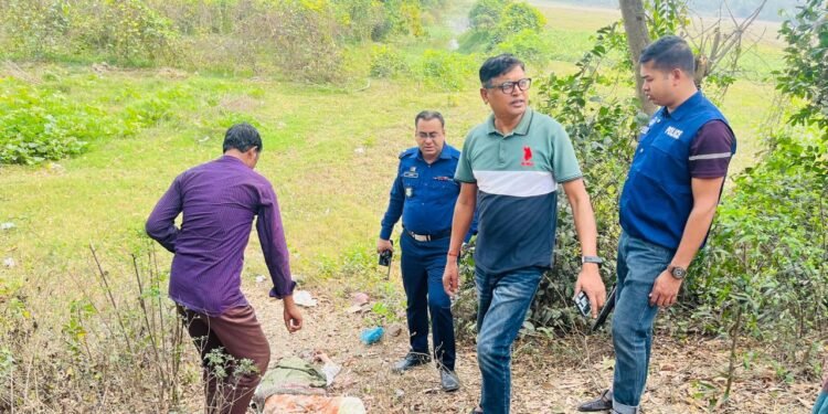 সড়কের পাশ থেকে অজ্ঞাত নারীর লাশ উদ্ধার