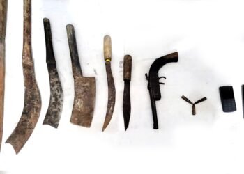 কক্সবাজারের টেকনাফে যৌথ অভিযানে অস্ত্রসহ কুখ্যাত মাদক ব্যবসায়ী আটক