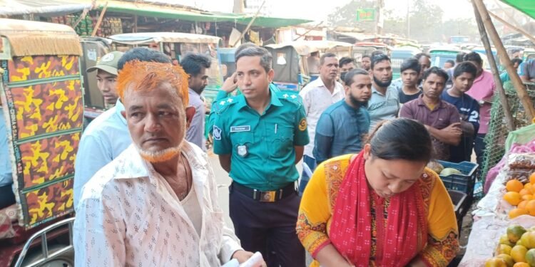 কর্ণফুলীতে বাজার মনিটরিং, জরিমানা ৮ হাজার টাকা