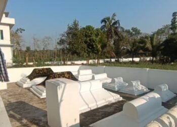 প্রেমের নিদর্শন ছুরুত বিবি মসজিদ, মানত পূরণে হাজারও মানুষের আসর