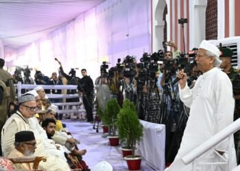 নতুন বাংলাদেশ গড়তে ঘনিষ্ঠতা ও ঐক্য বজায় রাখার আহ্বান প্রধান উপদেষ্টার