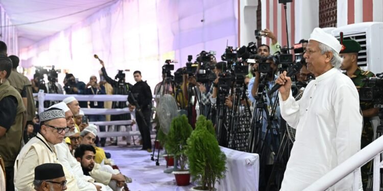 নতুন বাংলাদেশ গড়তে ঘনিষ্ঠতা ও ঐক্য বজায় রাখার আহ্বান প্রধান উপদেষ্টার