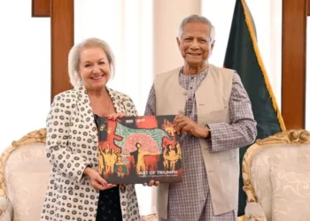 বাংলাদেশের স্বাস্থ্যখাতের উন্নয়নে যুক্তরাজ্যের সহায়তা চাইলেন প্রধান উপদেষ্টা