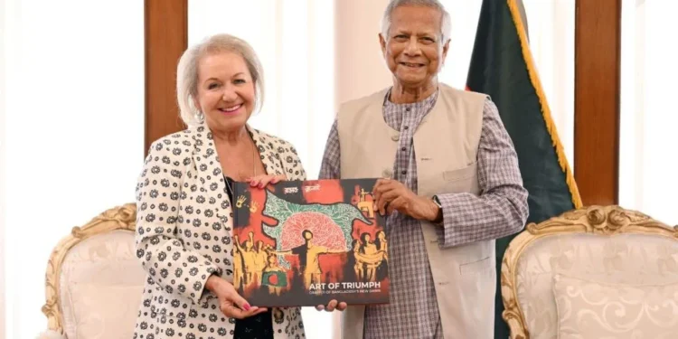 বাংলাদেশের স্বাস্থ্যখাতের উন্নয়নে যুক্তরাজ্যের সহায়তা চাইলেন প্রধান উপদেষ্টা