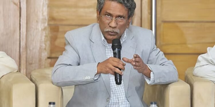 আলোচনার অগ্রগতি আশাব্যঞ্জক নয়, জুলাইয়ে ‘জুলাই সনদ’ নিয়ে খানিকটা শঙ্কা: আলী রীয়াজ