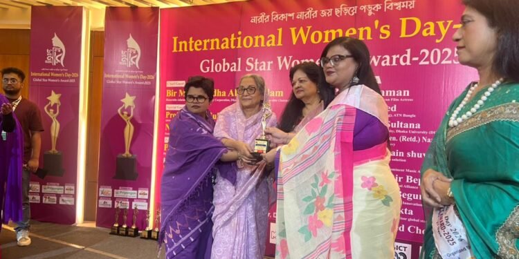 ‘গ্লোবাল স্টার ওমেন লিডারশিপ অ্যাওয়ার্ড’ পেলেন ডা. হাসনা হোসেন আখী