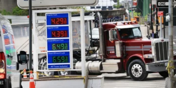Oil industry sees war windfall but girds for political blowback