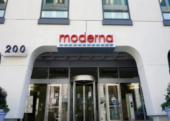 US regulators approve Moderna flu vaccine