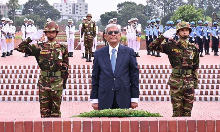 President pays tribute at National Memorial